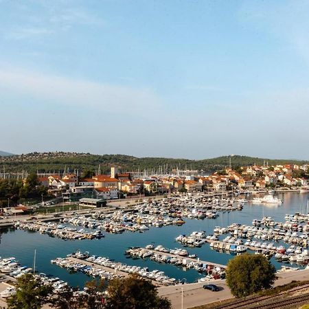 Hostel 'Sd Palacin' Szybenik Zewnętrze zdjęcie
